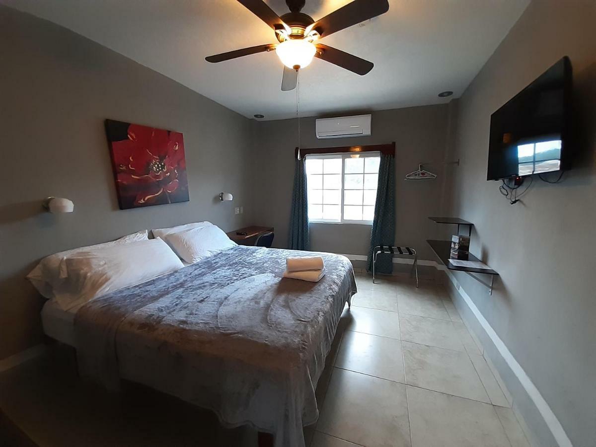 Maya Bella Downtown Hotel San Ignacio Kültér fotó
